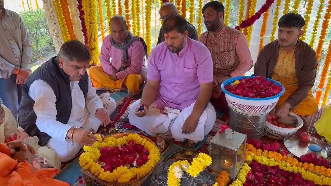 चमत्कारी शिव शक्ति धाम पर श्री श्री 1008 कमलनांदगिरीजी महाराज की पांचवी पुण्य स्मरण पर उमडे भक्त, समाजसेवी अशोक अरोरा ने पूजी चरण पादूका, संतो का भी दिखा जमावड़ा, लेवडा में दिनभर चला कार्यक्रम का दौर