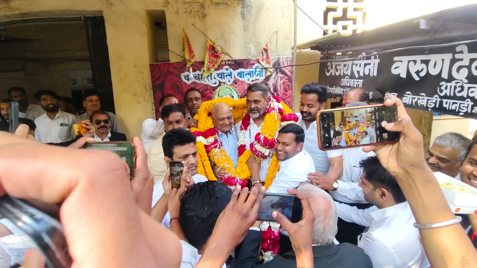 जिला अभिभाषक संघ नीमच चुनावः मनीष जोशी दोबारा बने अध्यक्ष,उपाध्यक्ष बने शांतिलाल जैन,नीमच अभिभाषक संघ के चुनाव नतीजे आए,अध्यक्ष पद पर एडवोकेट मनीष जोशी 103 वोटों से जीते