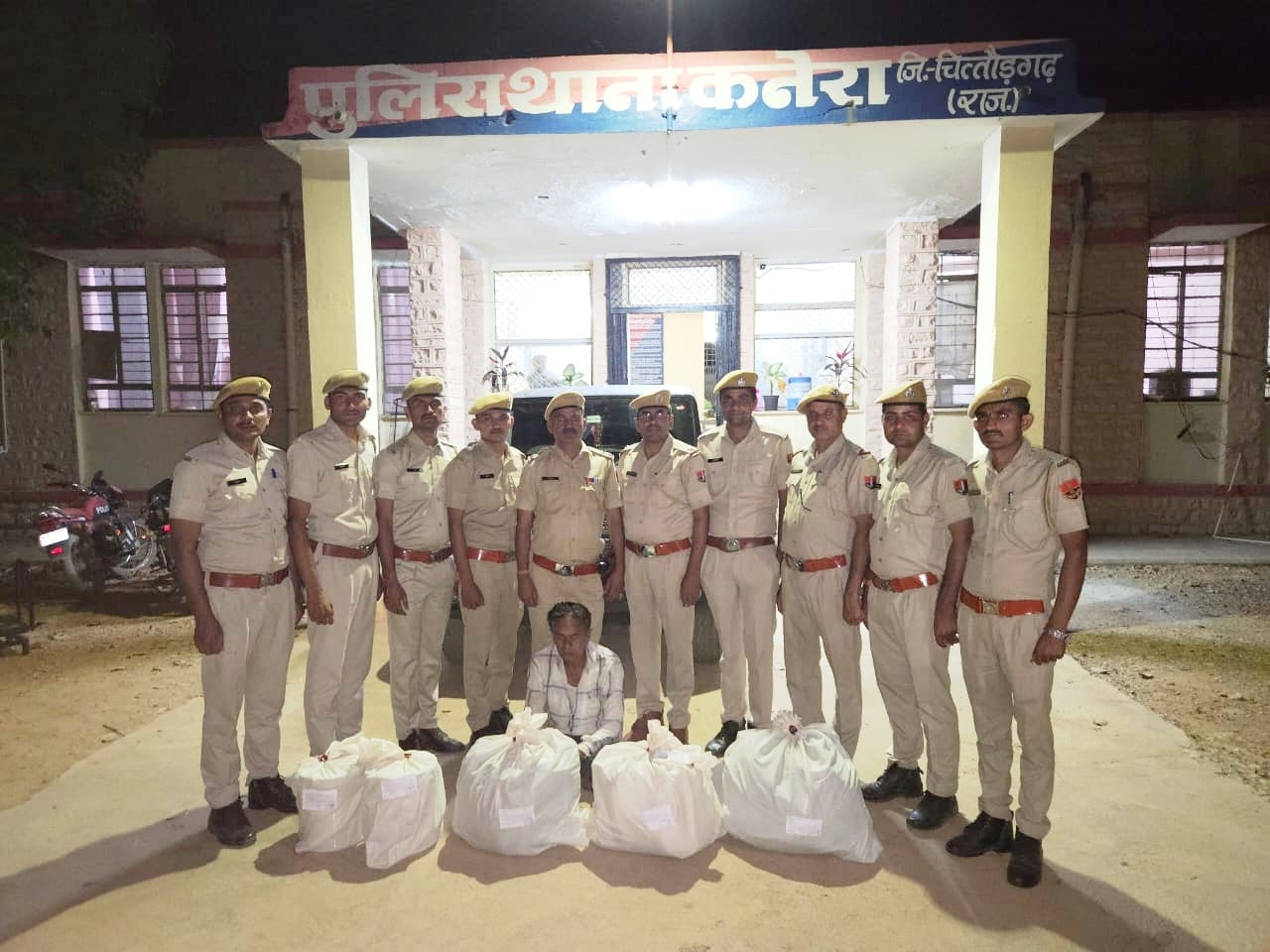 एक क्विंटल से अधिक अफीम जब्ती का आरोपी आठ दिन की पुलिस रिमांड पर,खरीद फरोख्त के बारे में अनुसंधान किया जायेगा