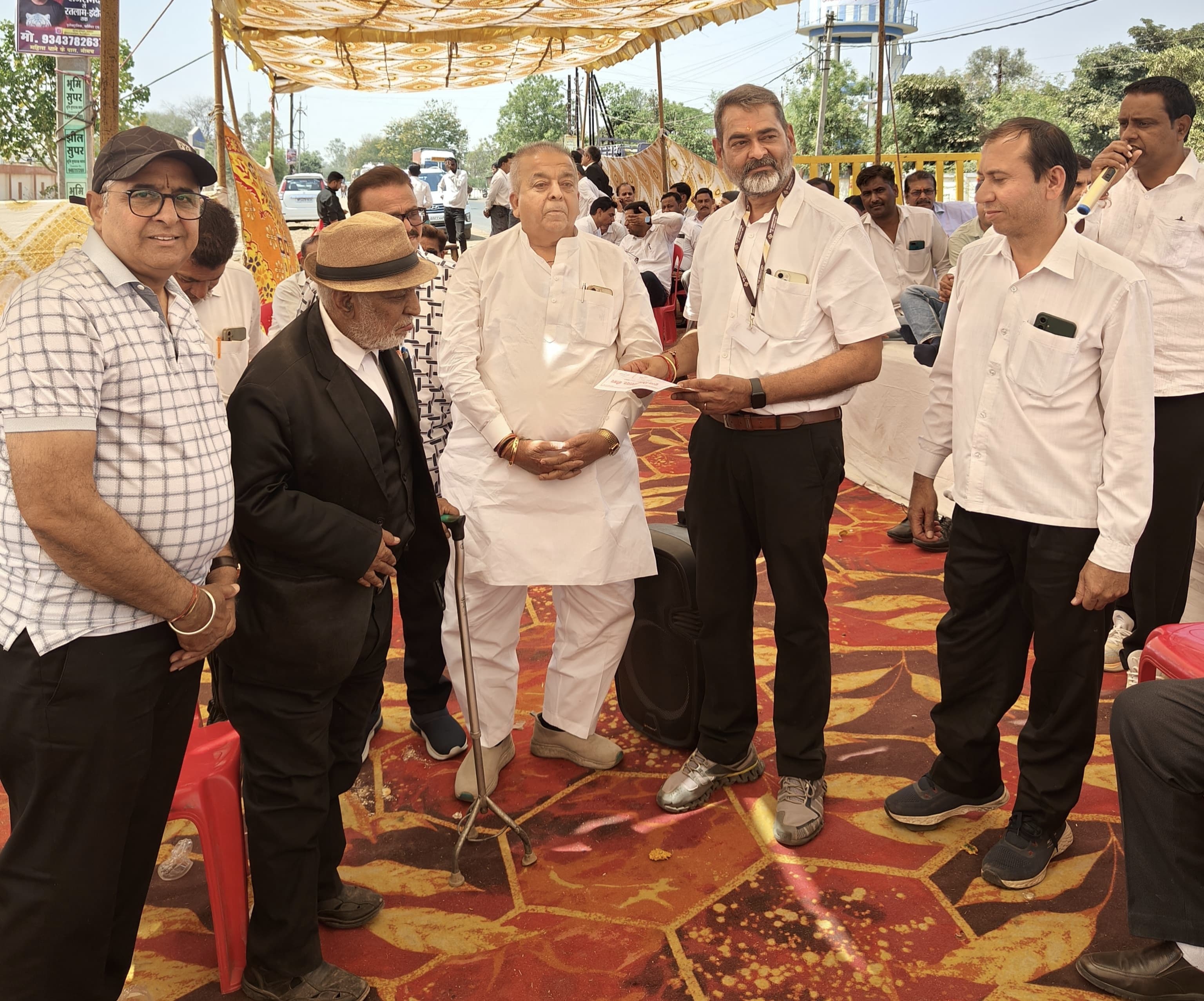 पूज्य सिंधी पंचायत ने दिया वकीलों के आंदोलन को समर्थन, मौन रैली का किया स्वागत