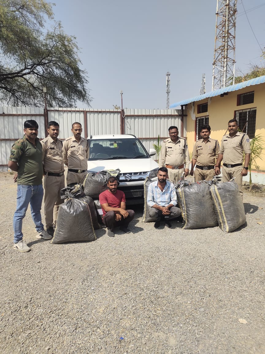 नयागाँव पुलिस को मिली सफलता, ब्रेजा कार से 191 किलोग्राम अवैध मादक पदार्थ डोडाचूरा सहित दो आरोपी गिरफ्तार 