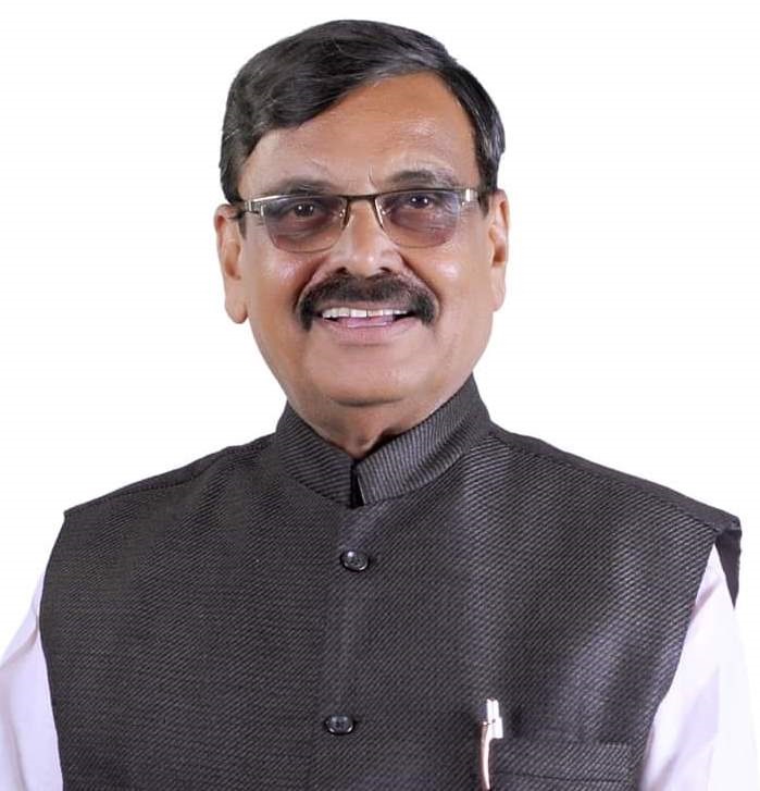 नीमच सिंगोली सड़क निर्माण से पहले सड़क के गड्ढे भरे जाएं -डॉक्टर पृथ्वी सिंह वर्मा