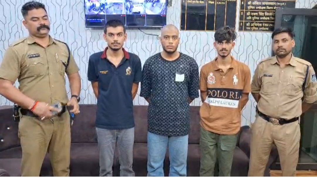 नीमच पुलिस ने किए नशीले पदार्थ और हथियार जब्तः 60 ग्राम एमडी, 21 किलो डोडाचूरा और 2 देसी पिस्टल के साथ 5 आरोपी पकड़े