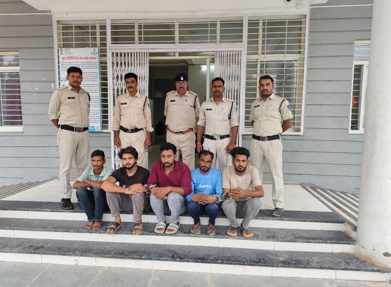 रतनगढ़ पुलिस को मिली बड़ी कामयाबी,अवैध मादक पदार्थ डोडाचुरा कि खरीद फरोख्त करने वाले 04 आरोपीयो को पकडने मे रतनगढ़ पुलिस को मिली सफलता