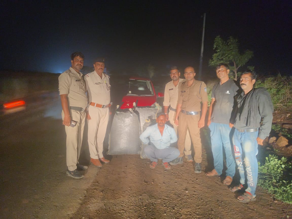 क्विंटल 10 किलोग्राम अवैध मादक पदार्थ अफीम डोडाचूरा के साथ खाकी के हत्थे चढ़ा तस्कर, पूछताछ में कबूला ये राज, घटना में प्रयुक्त हुण्डाई कार भी जप्त, पढ़े खबर