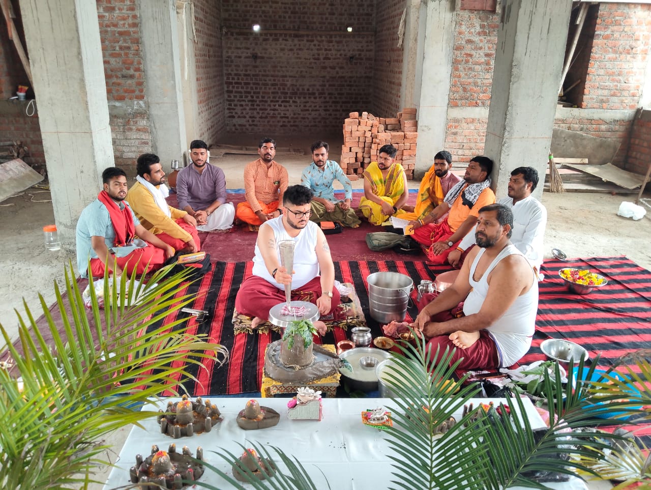 नीमच के युवा समाजसेवी अरूल गंगानगर का सादगी से मना जन्म दिवस..पहले पूजा—पाठ, फिर मनाया जन्म दिवस का उत्सव, श्री शिवशक्ति आश्रम से लेकर आफिस तक दिखी सादगी