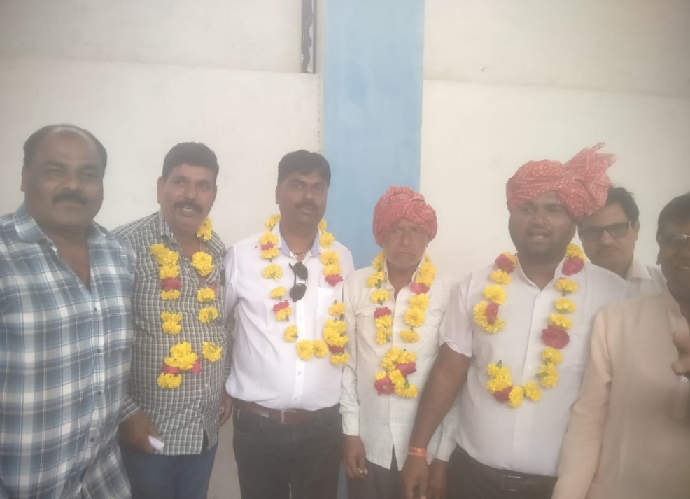 नीमच शहर के उपनगर बघाना में अहीर समाज समिति की बैठक सम्पन्न, जन्माष्टमी आयोजन को लेकर लिए महत्वपूर्ण निर्णय 