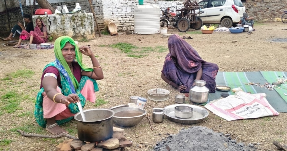 मोरवन में उज्जैनी पर्व पर इंद्रदेव को लगा दाल-बाटी-चूरमा का भोग, ग्रामीणों ने की वर्षा और समृद्धि की कामना, पढ़ें ये खबर