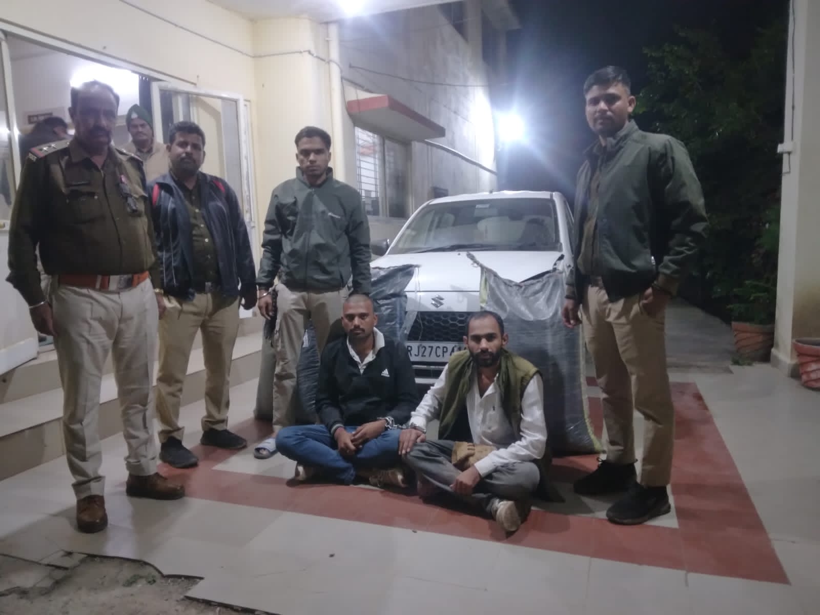 चिताखेडा चौकी पुलिस को मिली सफलता,अल्टो कार से 54 किलोग्राम अवैध मादक प्रदार्थ डोडाचूरा के साथ राजस्थान के दो तस्कर को किया गिरफ्तार,पढ़ें ये खबर