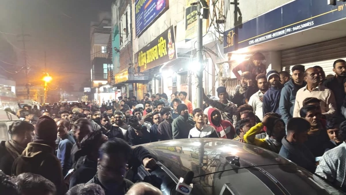 मंदसौर में घर में घुसकर की हत्या,आरोपी ने खुद को भी मारी गोली, पत्नी पति सहित तीन की मौत