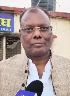 नीमच मंडी में व्यापारी संघ का चुनाव, 20 साल बाद हो रही सियासी जंग का 24 घंटे में होगा फैसला,इस बार गोडाउन से लेकर गाइडलाइन तक गरमाई राजनीति, प्रत्याशियों ने  प्रचार के आखिरी दौर में झौंकी पूरी ताकत, पढ़े खबर 
