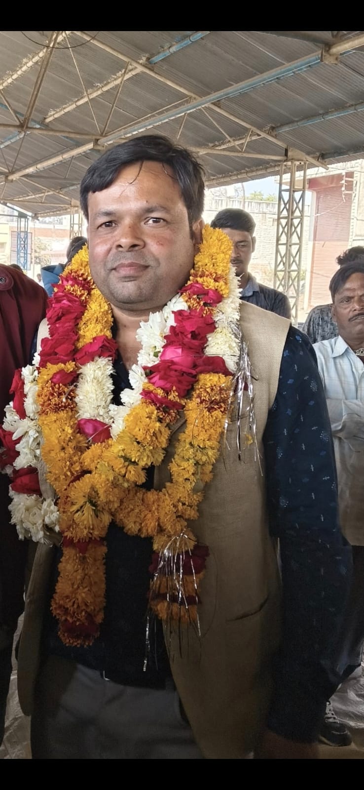 नीमच मंडी के संस्थापक श्री शिवदयाल गोयल महाशय जी के पौत्र प्रशांत गोयल बने व्यापारियों की पहली पसंद कार्यकारिणी सदस्यों में प्रशांत गोयल का नाम सबसे ऊपर,जनसंपर्क में व्यापारियों का मिल रहा अपार समर्थन