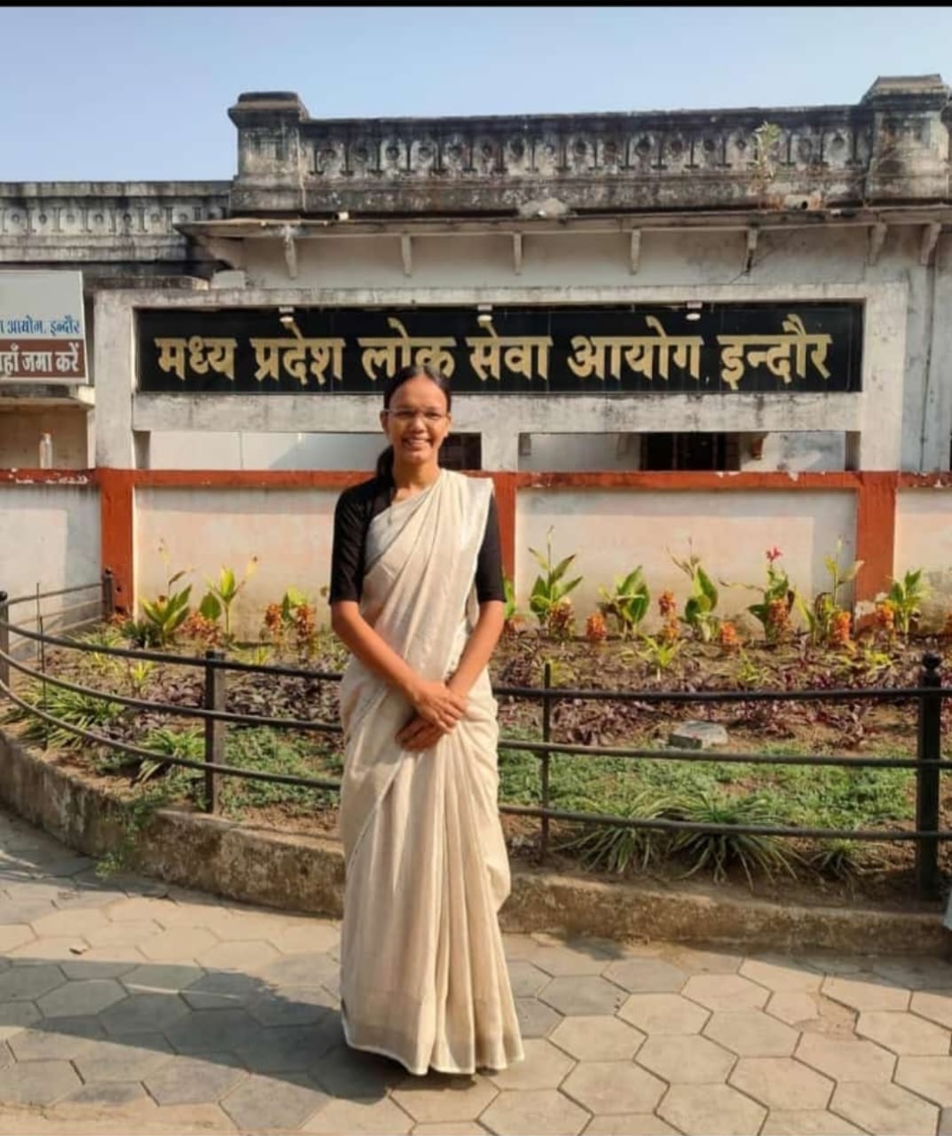 जीरन तहसील के छोटे से गांव की बेटी बनी आरटीओ विभाग में सब इंस्पेक्टर क्षेत्र में हर्ष की लहर।