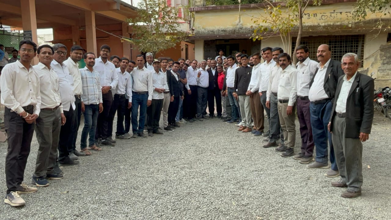 अभिभाषक संघ के चुनाव संपन्न, जोशी बने अध्यक्ष,अध्यक्ष, उपाध्यक्ष, सहसचिव के लिए हुआ मतदान सचिव, कोषाध्यक्ष निर्विरोध
