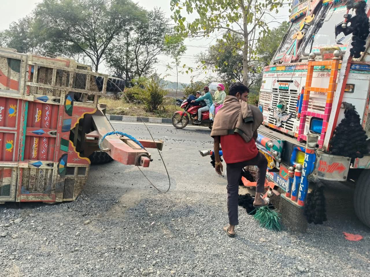 मालखेड़ा बायपास पर सड़क हादसा,एक की हुई मौत, तेज गति ट्रैक ने मारी ट्रैक्टर को जोरदार टक्कर,पढ़ें ये खबर 