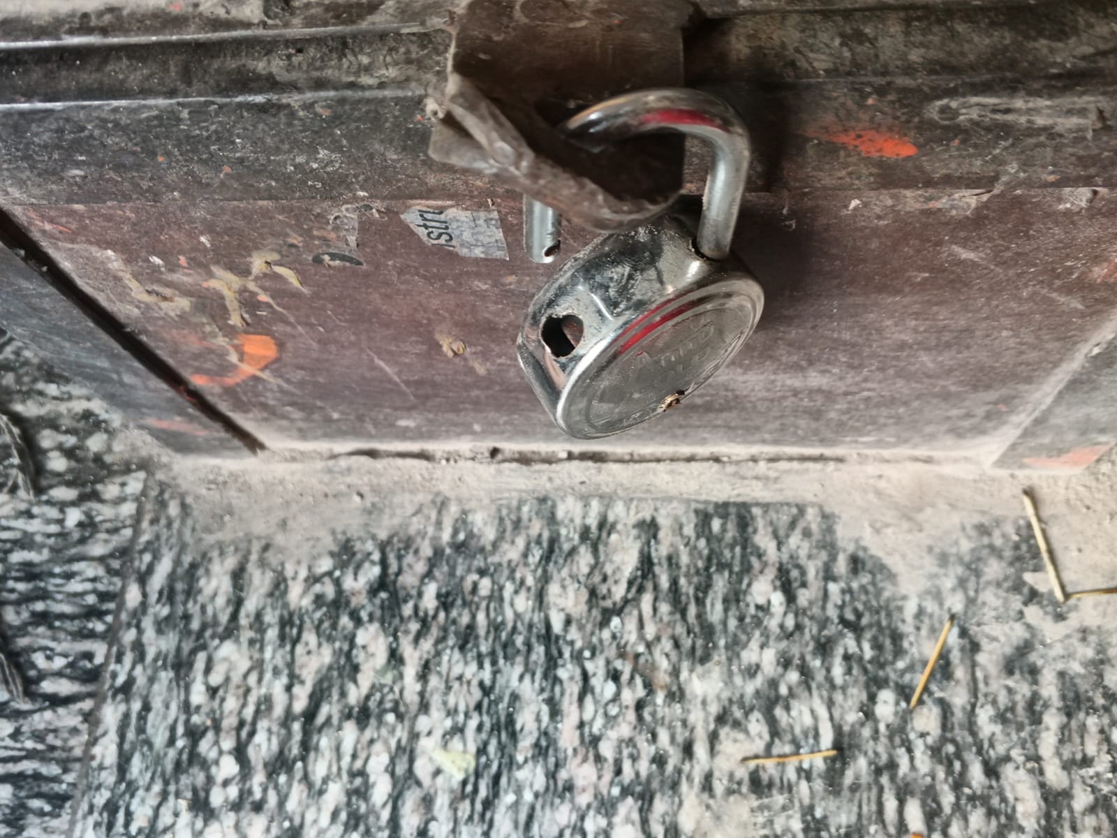 बावल दरवाजा हनुमान मंदिर की दानपेटी फिर टूटी, चोर नकदी ले उड़े