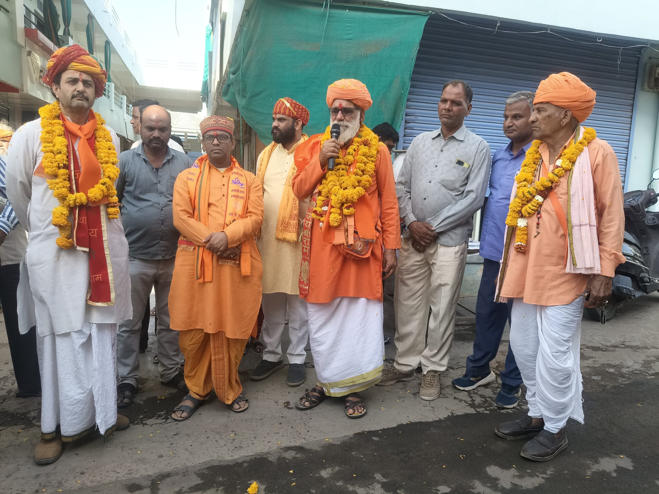 ​जीरन में संत सामाजिक समरसता यात्रा का भव्य स्वागत, जातिवाद मिटाने और एकजुटता का दिया संदेश