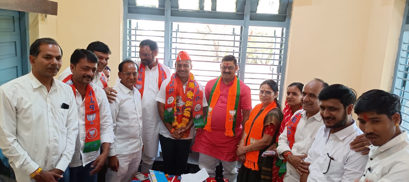 रामपुरा कांग्रेस को बड़ा झटका, जिला उपाध्यक्ष सम्राट दीक्षित भाजपा में शामिल,बदले सियासी समीकरण,नीमच से कांग्रेस पार्टी कमज़ोर होती हुई,