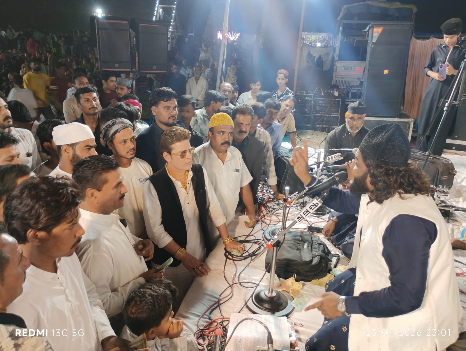 शहाबुद्दीन बाबा उर्स के मौके पर सूफियाना कव्वाली देररात खुब जमी,प्रसिद्ध सुफी सन्त हजरत वकीलउद्दीन मियां जी सरकार,देवल्दी के समाज सेवी, भाजपा नेता अनीश लाला उर्स में शिरकत की