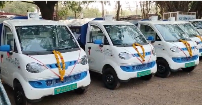 KHABAR : नीमच की सफाई व्यवस्था को मिली नई रफ्तार, नगर पालिका ने बढ़ाया स्वच्छता बेड़ा, 78 लाख के 8 वाहन जनता को समर्पित, 5 ई-वाहन और 3 ट्रैक्टर शामिल, पढ़े