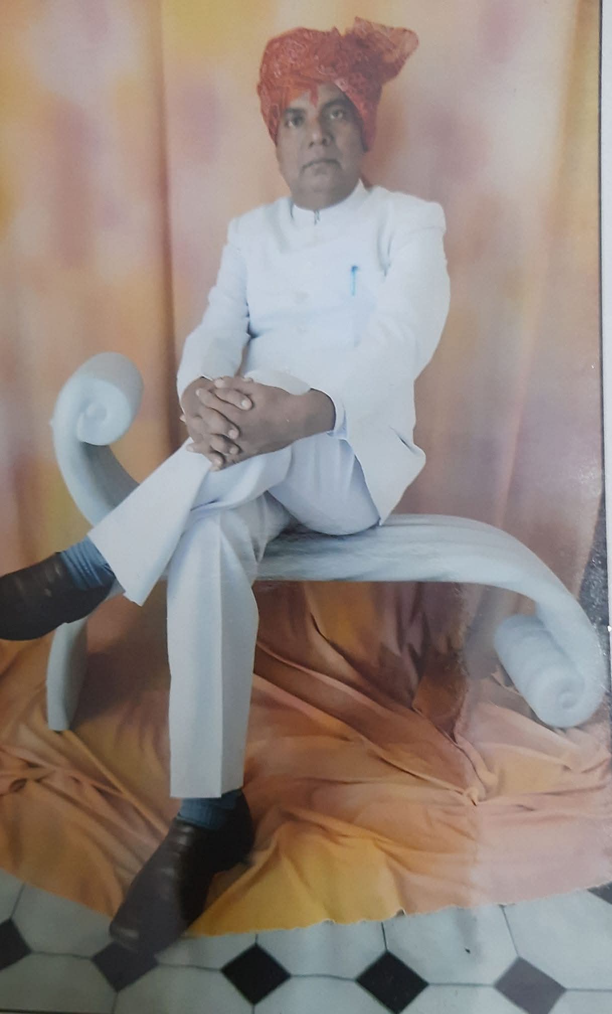 नीमच में शोक की लहर: विधायक दिलीप सिंह के बड़े भाई लोकेंद्र सिंह जी परिहार का निधन, सरदार मोहल्ला से बुधवार सुबह 10 बजे निकलेगी अंतिम यात्रा
