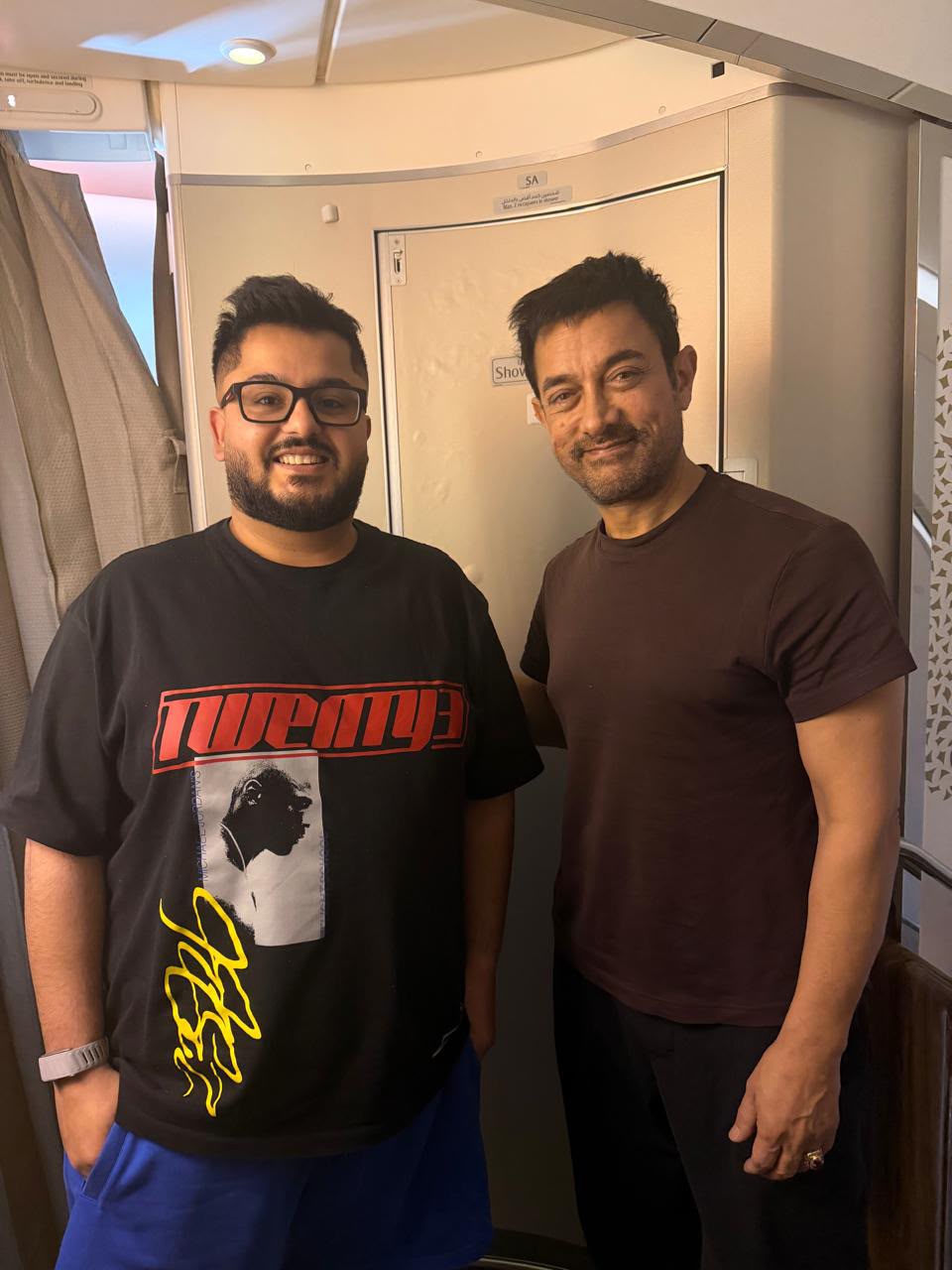 आमिर खान से मिले नीमच के युवा समाजसेवी अरूल अरोरा, मुंबई में हुई खास मुलाकात